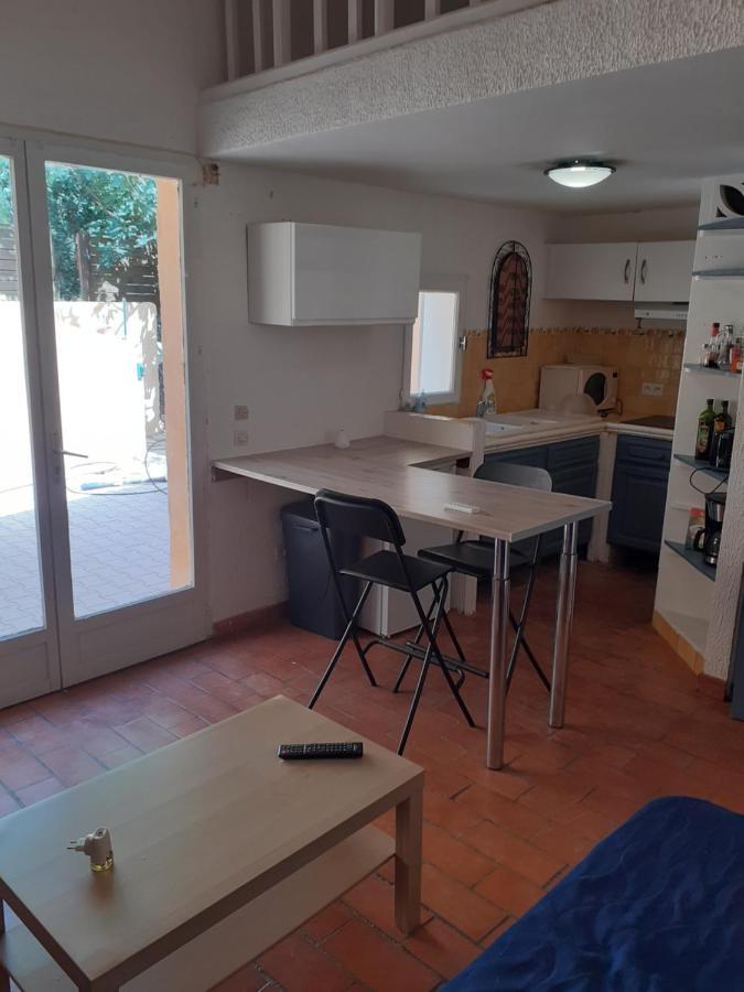 Appartement T1 Йер Экстерьер фото